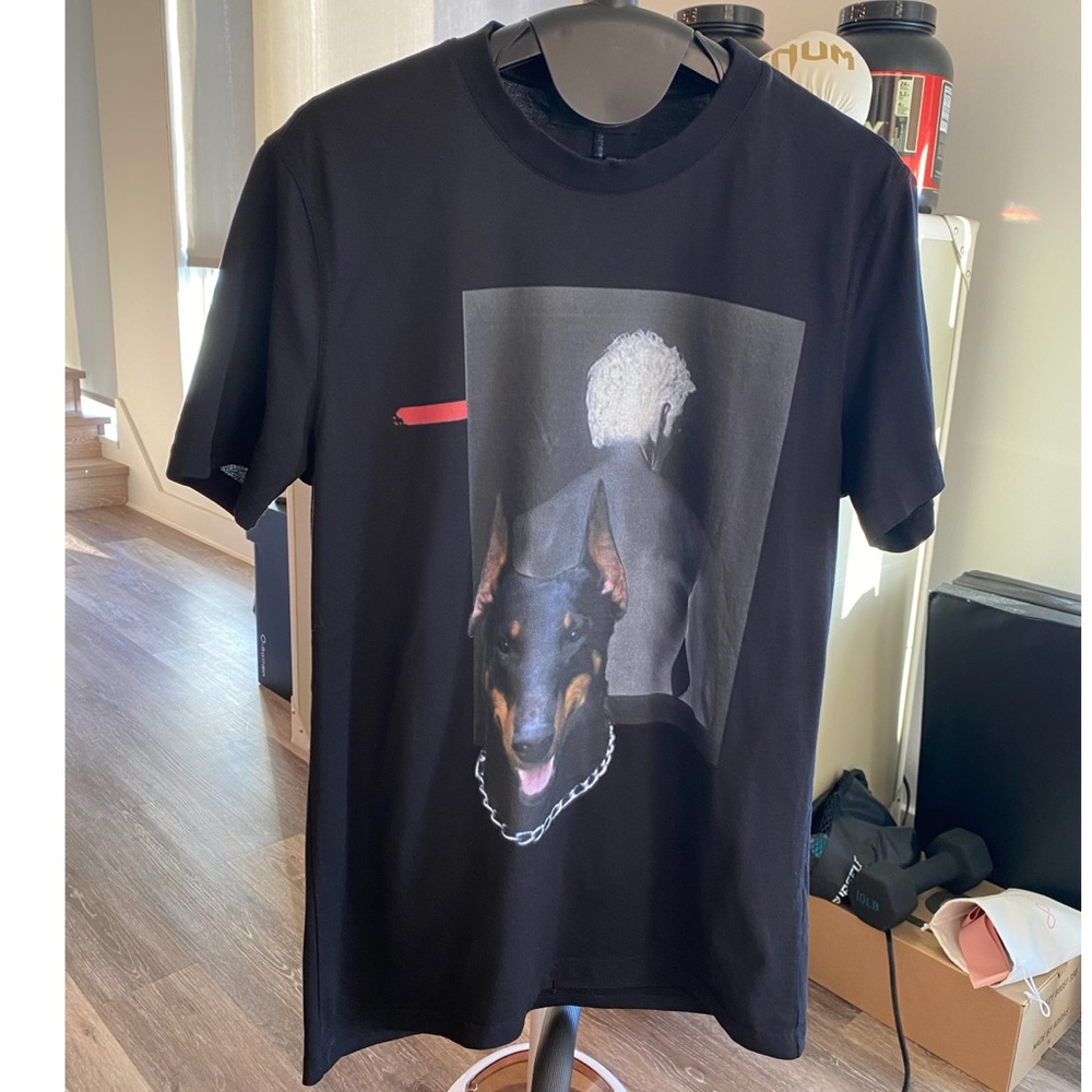 Givenchy
Columbian Fit Man & Dog T-Shirt